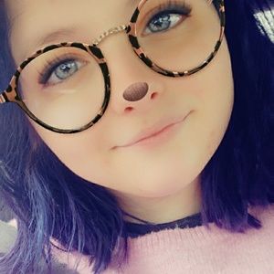 Meet your Posher, Crystal